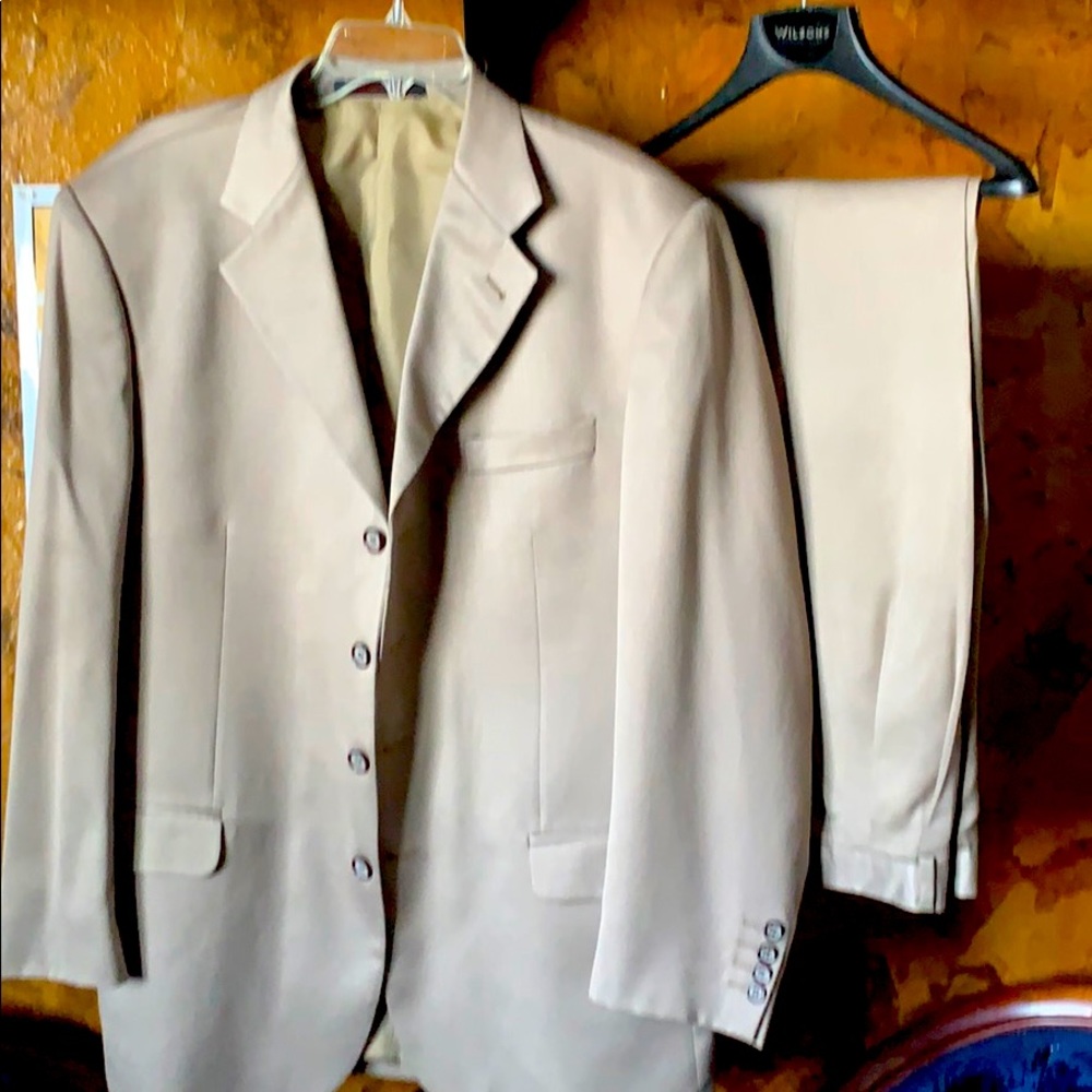 Men’s suit